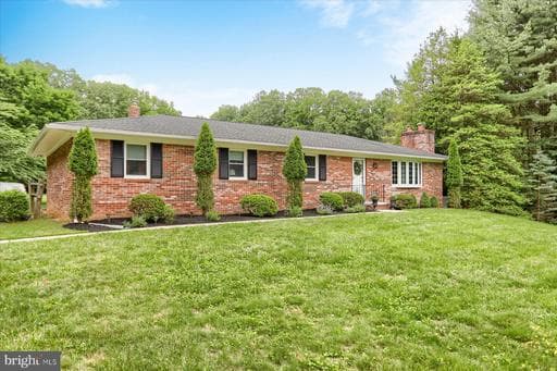 9 QUAIL WOOD COURT - Photo 1