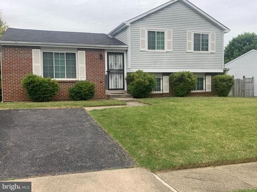 7710 PACER COURT - Photo 1
