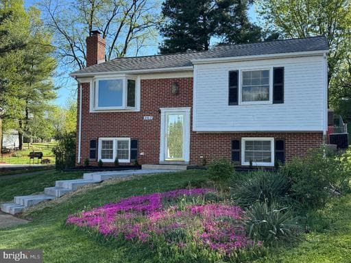267 LONGFORD COURT - Photo 1