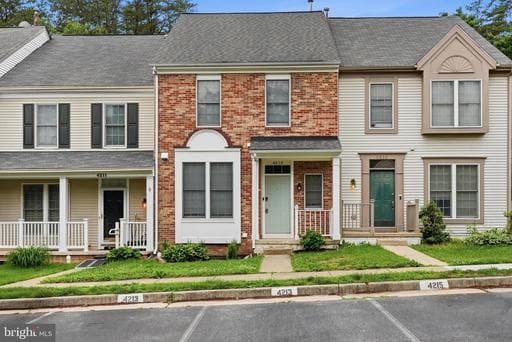 4213 DEVONWOOD WAY - Photo 1