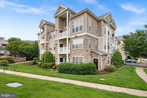 504 Sunset View Ter SE, Leesburg, VA 20175-6191, United States - Photo 1