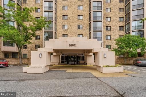 5901 Mount Eagle Dr, Alexandria, VA 22303-2503, United States