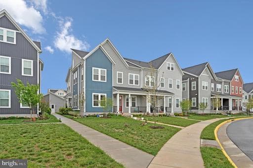 41912 Hogan TER ALDIE VA 20105