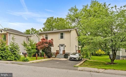 2620 TULIP AVENUE - Photo 1