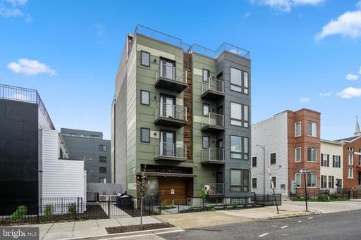 1112 MONTELLO AVENUE 201