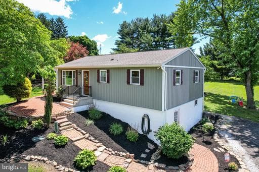 1244 CHERRYTOWN ROAD - Photo 1