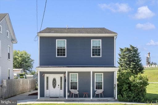 118 W SALISBURY STREET - Photo 1