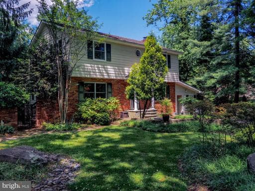 2644 QUEEN ANNE CIRCLE