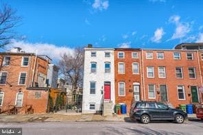 932 W PRATT STREET - Photo 1