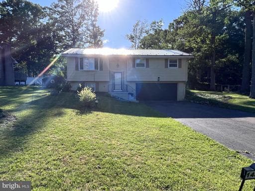 14817 VIEWCREST ROAD - Photo 1