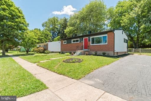 9017 SAMOSET ROAD - Photo 1