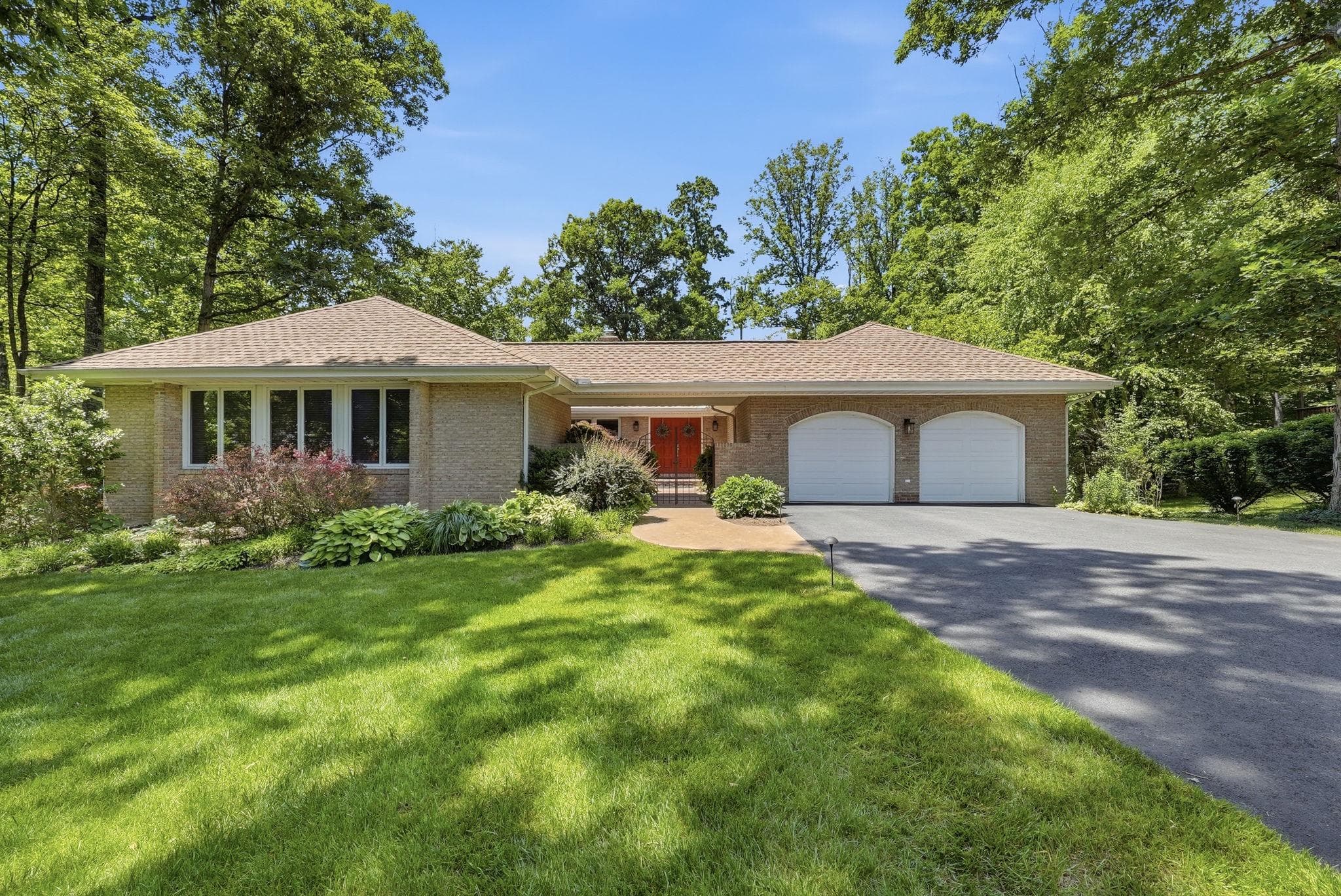 7512 Rambling Ridge Dr, Fairfax Station, VA 22039-2911, United States - Photo 1