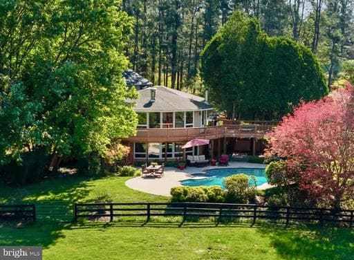 10803 Crest Hill Rd, Marshall, VA 20115-2711, United States - Photo 1
