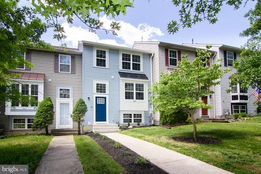 647 WINDSOR DRIVE - Photo 1