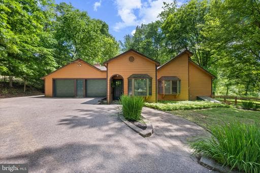 29 Maple Ave, Catonsville, MD 21228-5522, United States - Photo 1