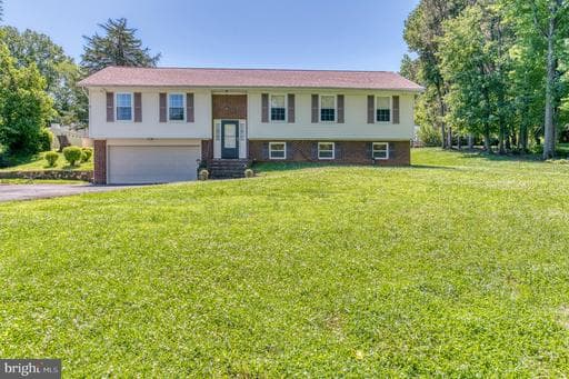 7077 WESTMORELAND DRIVE - Photo 1