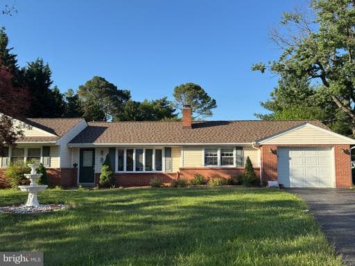 24109 Doreen Dr, Gaithersburg, MD 20882-3001, United States