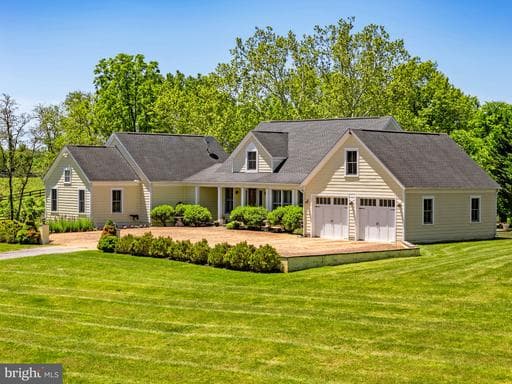 20147 WOODTRAIL ROAD - Photo 1