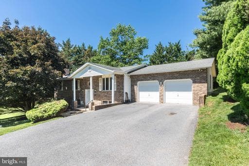 1260 CAMPUS COURT - Photo 1