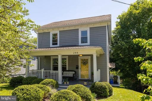 244 PARKWAY STREET - Photo 1