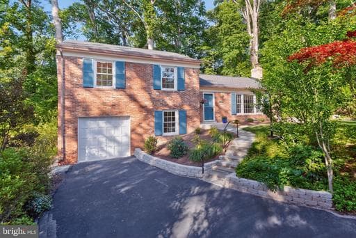 5709 Mohican Pl, Bethesda, MD 20816-1056, United States - Photo 1