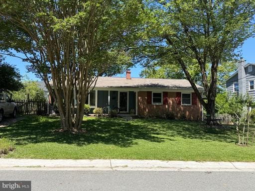 9706 Corkran Ln, Bethesda, MD 20817-1532, United States