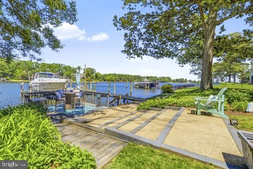 458 FAIROAK DRIVE - Photo 1