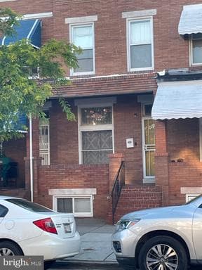 822 N LINWOOD AVENUE - Photo 1