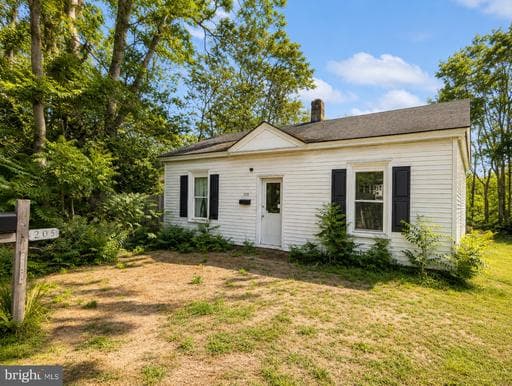 305 OLD DENTON ROAD - Photo 1
