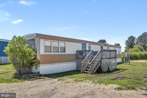 8284 SEA BIRD DRIVE - Photo 1