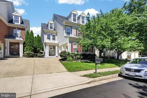 14910 Southern Crossing St, Haymarket, VA 20169-4908, United States - Photo 1