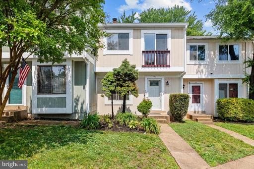 40 SUGARLAND SQUARE COURT - Photo 1