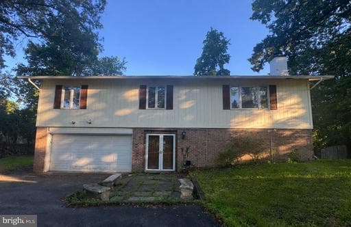 501 GLYNDON STREET - Photo 1