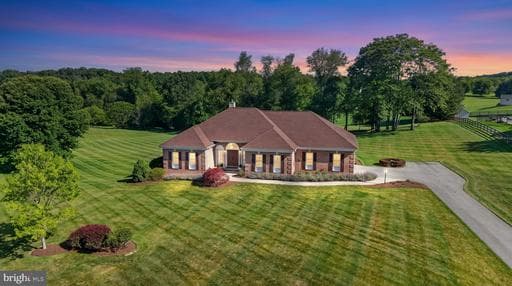 710 WATERS EDGE COURT - Photo 1
