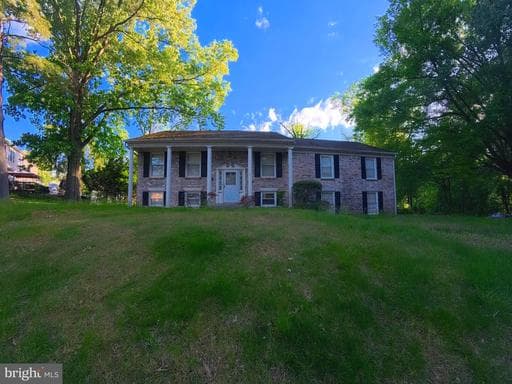 11801 FAIRGREEN LANE - Photo 1