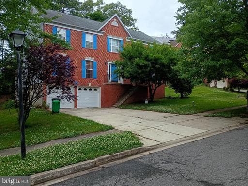 4805 ASHFORD PLACE - Photo 1