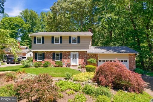 602 BAY HILLS DRIVE - Photo 1