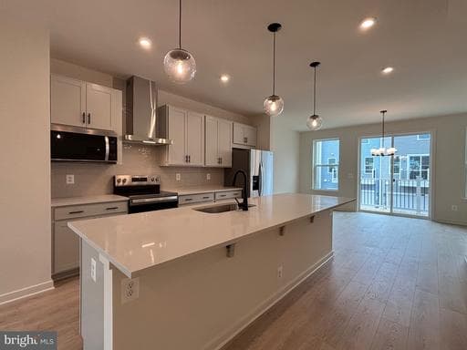 17998 ALICIA AVENUE - Photo 1