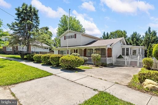 409 HULL PLACE - Photo 1