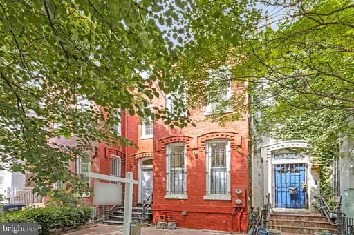 822 5TH STREET