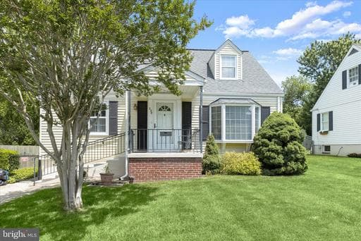 228 SPRING AVENUE - Photo 1