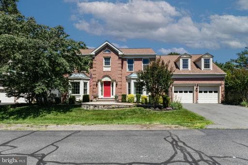2630 Paddock Gate Ct, Herndon, VA 20171-2900, United States - Photo 1