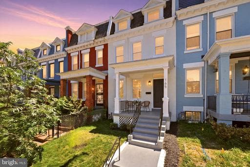 165 V STREET - Photo 1