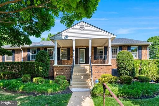 1601 MARY ELLEN COURT - Photo 1