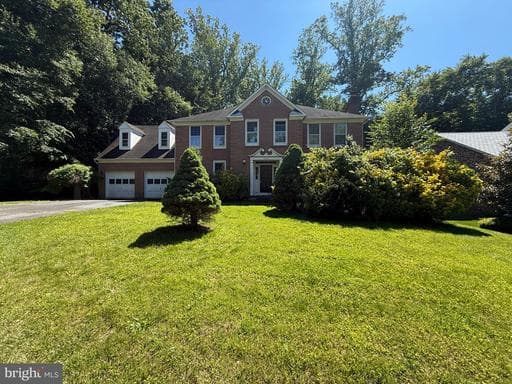 10825 FIELDWOOD DRIVE - Photo 1