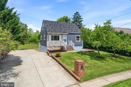 7556 ALLEGHANY ROAD - Photo 1