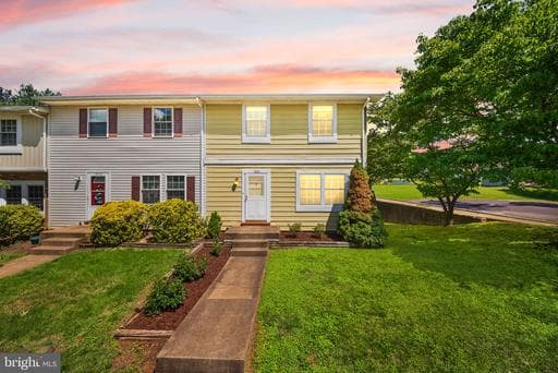 1800 SOHO CT - Photo 1