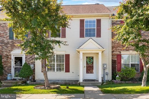81 STARBOARD COURT - Photo 1