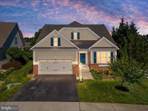 5 TREMONT DRIVE - Photo 1