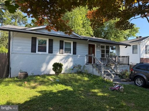 217 CEDAR AVENUE - Photo 1